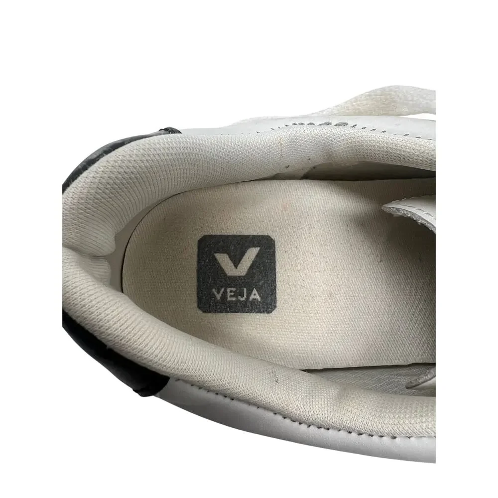 Women’s Veja Esplar Sneakers in Size 8